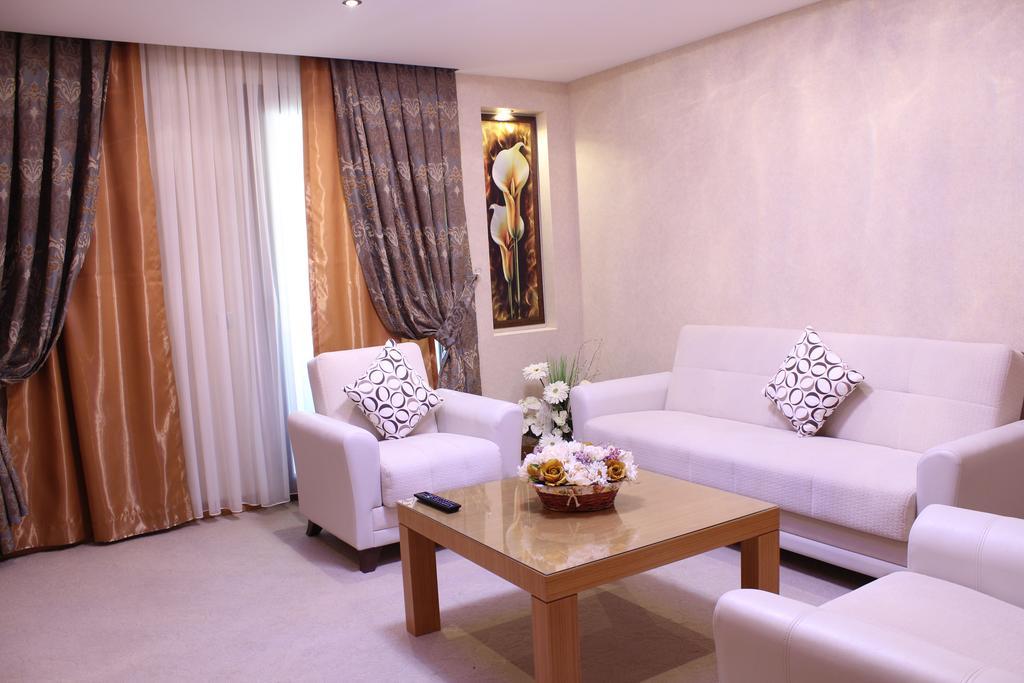 Adana Yukselhan Hotel Εξωτερικό φωτογραφία